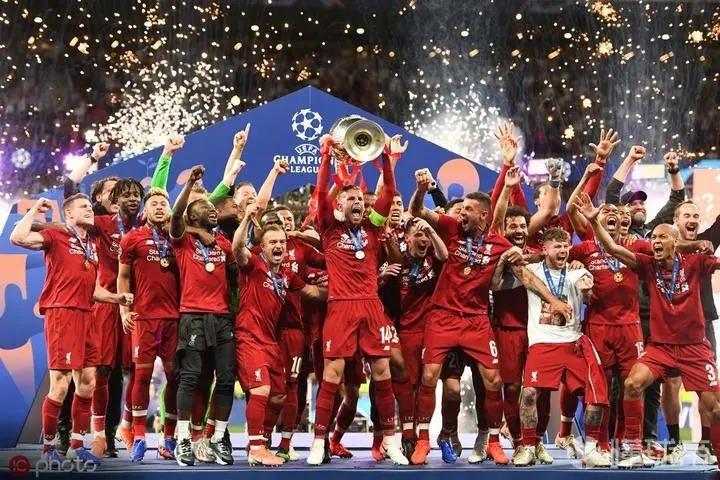 上赛季<a href=/zuqiujrs/liverpool/ target=_blank class=infotextkey>利物浦</a>获得了英超冠军