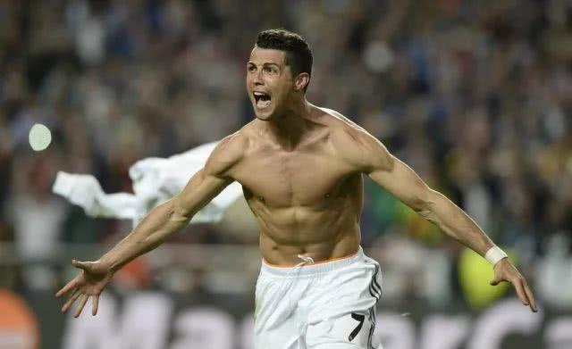 其实C罗在<a href=/zuqiujrs/realmadrid/ target=_blank class=infotextkey>皇马</a>的时候肌肉就已经呈现巅峰