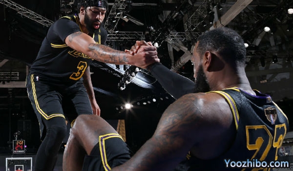 <a href=/lanqiujrs/lakers/ target=_blank class=infotextkey>湖人</a>再胜<a href=/lanqiujrs/heat/ target=_blank class=infotextkey>热火</a>大比分2-0领先